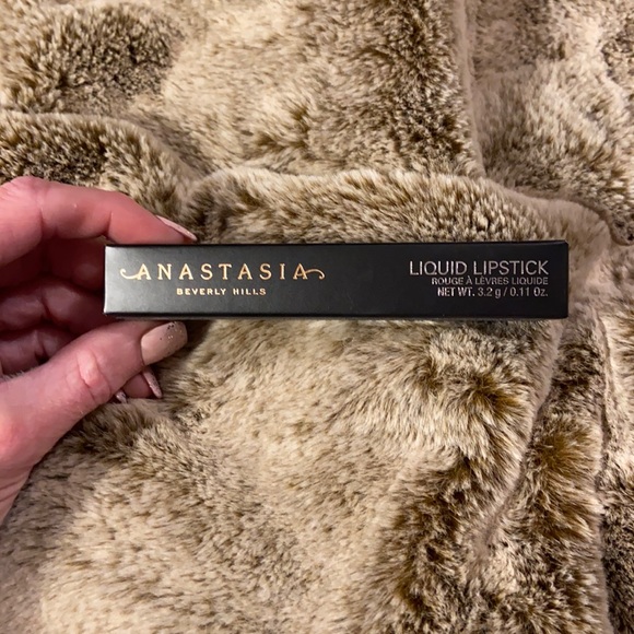 Anastasio Beverly Hills liquid lipstick in taboo - Picture 2 of 4